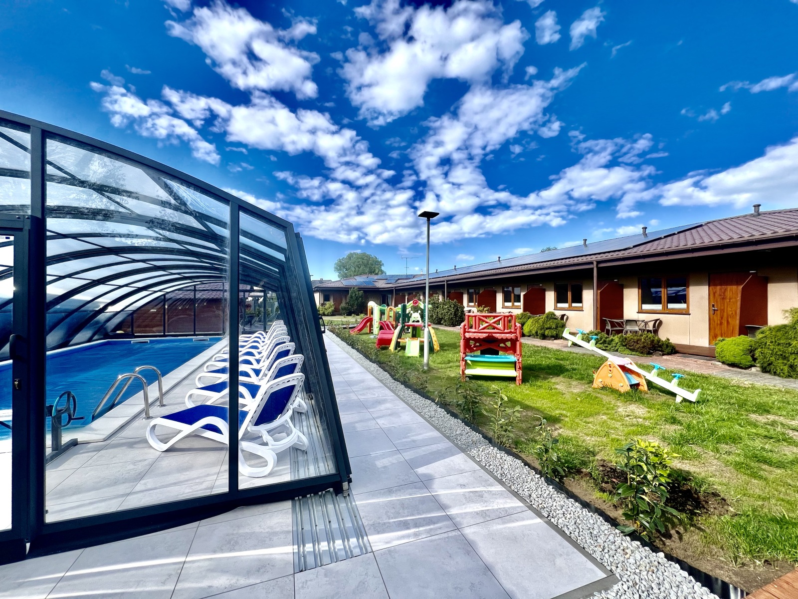 Rajska Mierzeja: Przewodnik po Atrakcjach i Noclegach na Mierzei Wiślanej